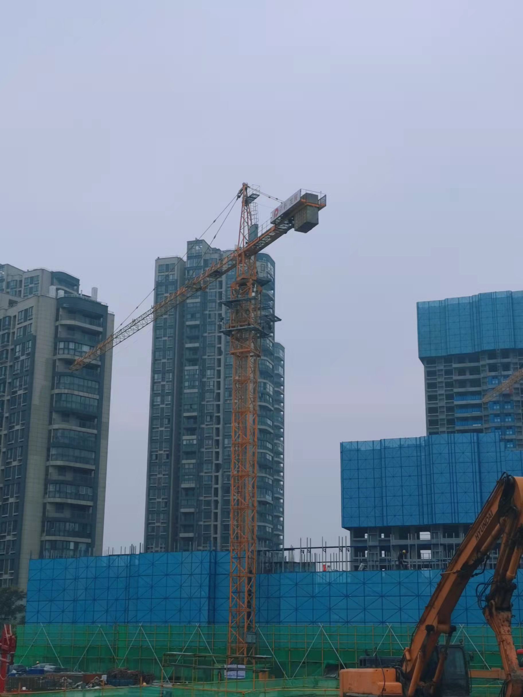 建筑施工為什么要用到全鋼爬架？有什么優(yōu)勢？